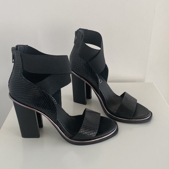 SOL SANA Fogal Heel Black Python Size 38 - Picture 5 of 12